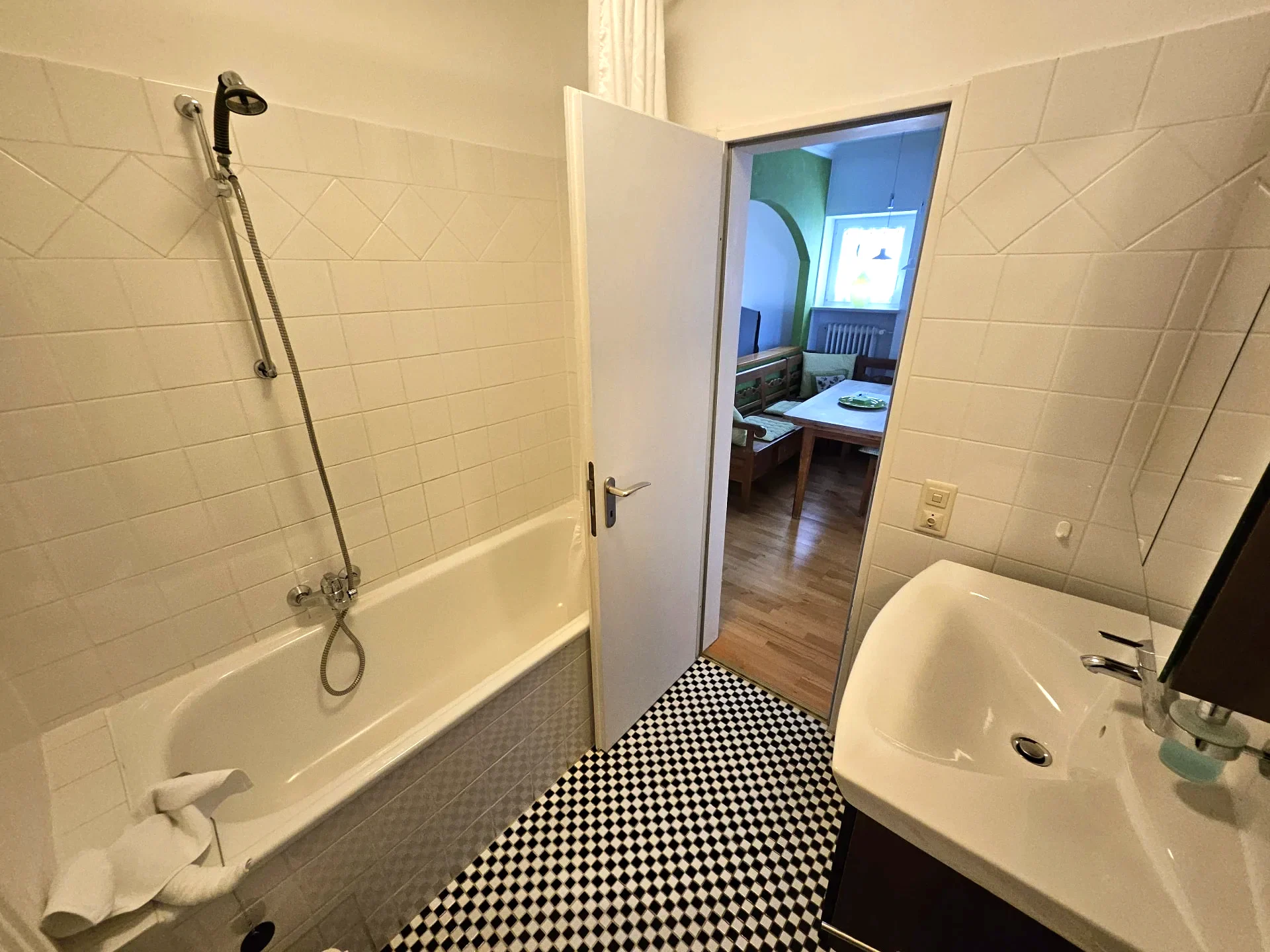 Junior-Suite, Badezimmer mit Wanne – Haus Sibylle